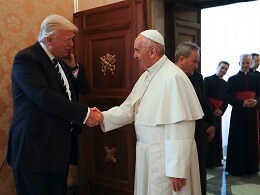 IL PAPA RICEVE DONALD TRUMP IN VATICANO