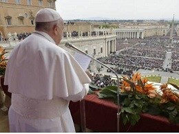 Papa: cessi il fragore delle armi e prevalga la luce della Pasqua