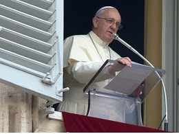 ANGELUS: PAPA " ABBIAMO CAMMINATO GUARDANDOCI NEGLI OCCHI".
