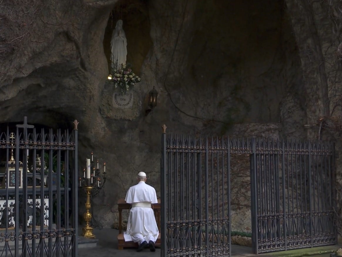 PAPA LEONE XIV E LOURDES